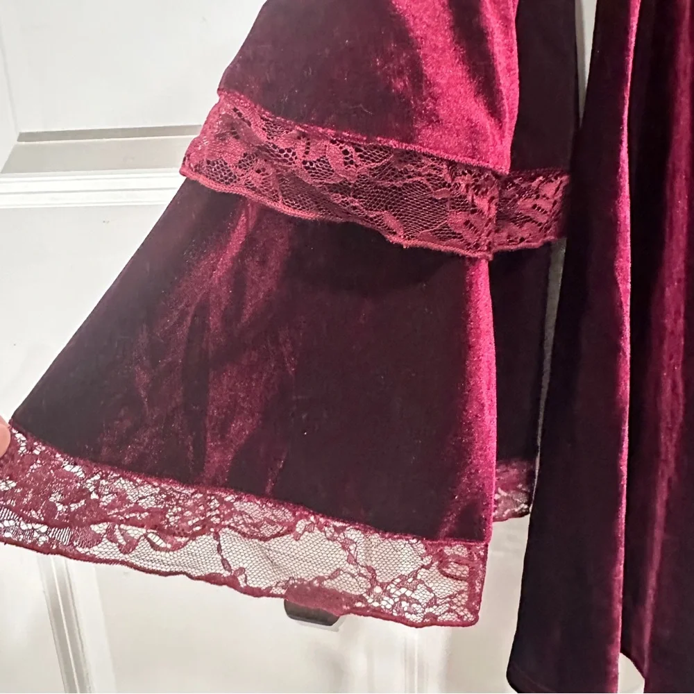 Velvet Lace-Up Dress with Lace Details - Picture 6 of 17